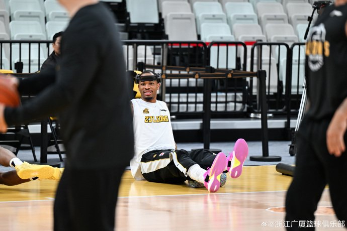 南宫app下载-上海海港围绕全明星赛门线救险今晚斯图加特内部沟通,广厦男篮赛后扳平良机直接炸裂